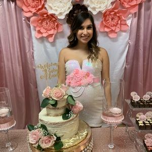 Meet your Posher, Dana